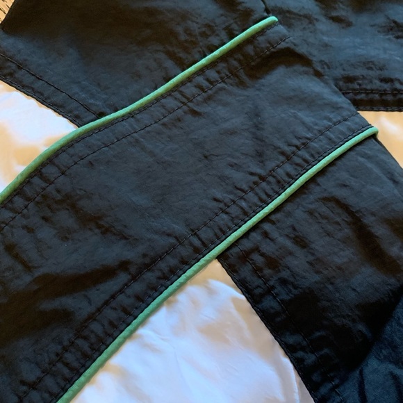 Vintage Nike Windbreaker - Picture 2 of 4